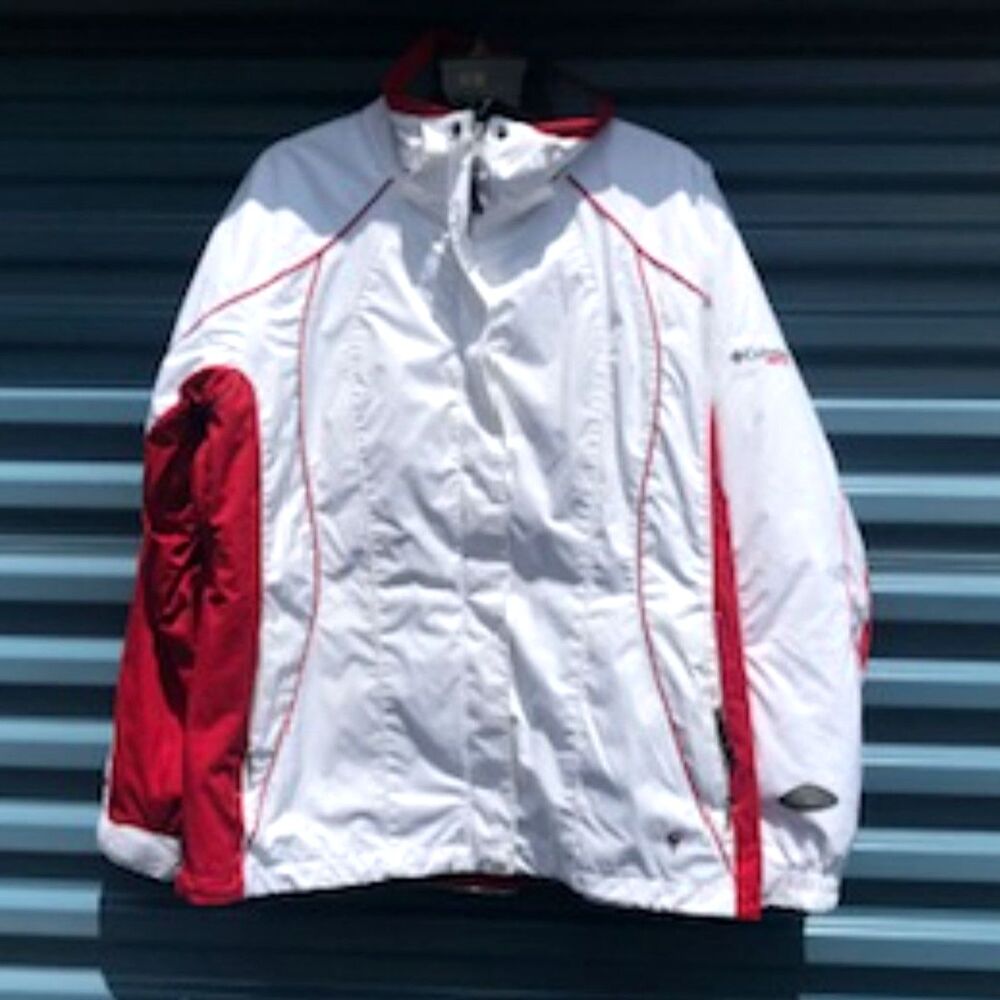 Ski or Snowboarding Jacket ........ Women's Size: Extra Large {16-18} . Columbia